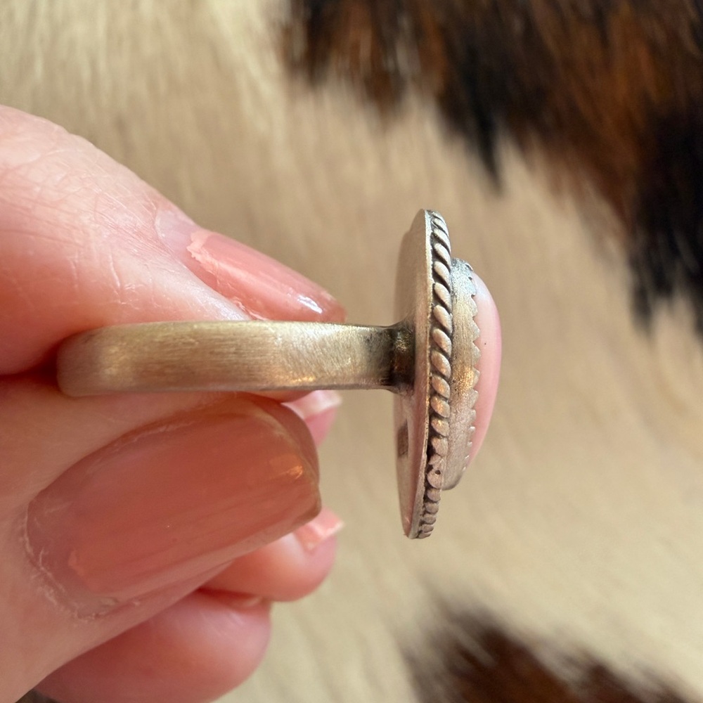 ❤️ Queen Pink Conch Heart Ring Sterling Silver Navajo Style ADJ Size 5 to 8.5 - Picture 6 of 15
